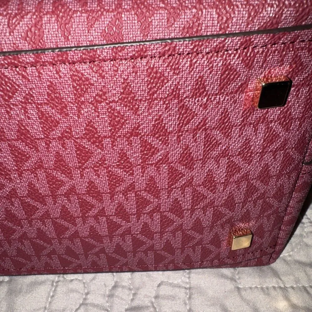 Michael Kors Mulberry Signature Quinn Large Logo TZ Tote Bag 30T5GQNT9V 17x11x4”